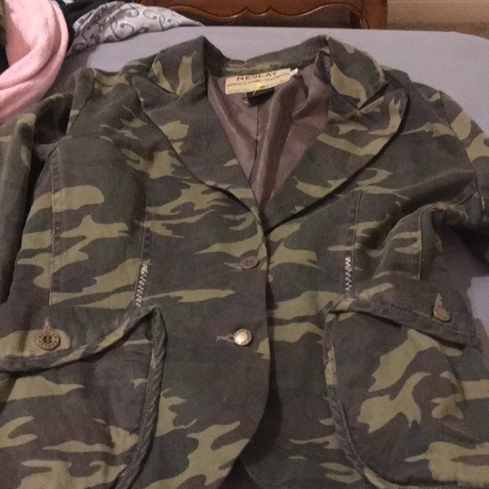 Neslay Camo jacket